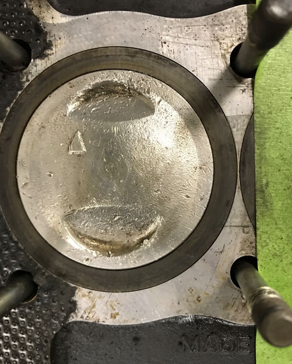 Valve hitting piston? (81 gpz550) KZRider Forum KZRider, KZ, Z1 & Z