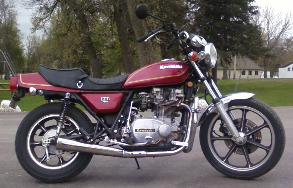 Kz750 store twin exhaust