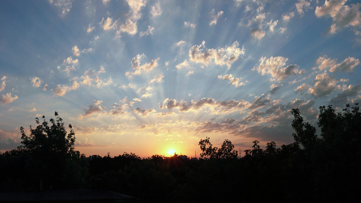 sunset_from_the_roof_02.jpg