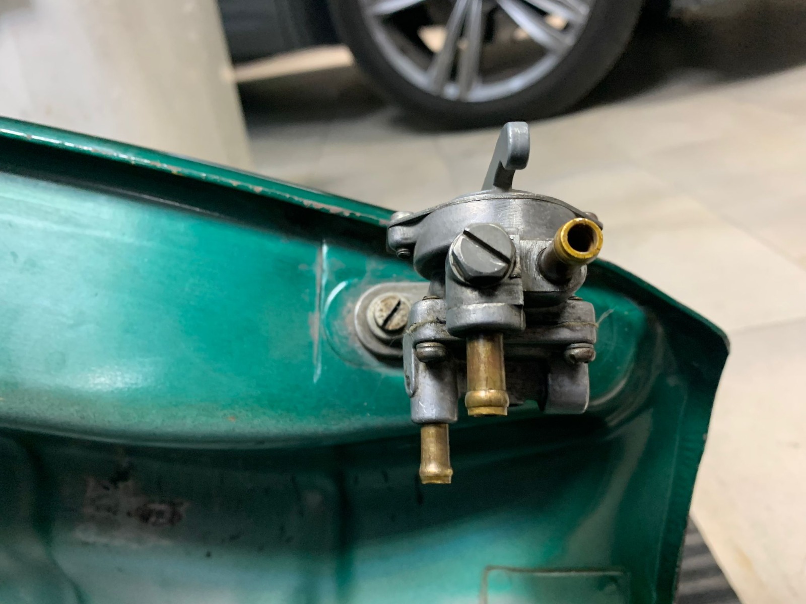 Need help to identify petcock Kz900A4 1976 - KZRider Forum
