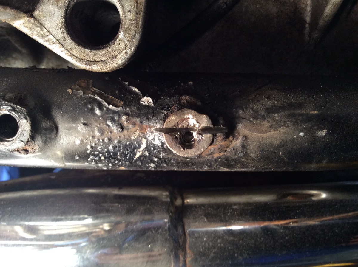 Engine mount broken bolt KZ900 Lower Right KZRider Forum KZRider