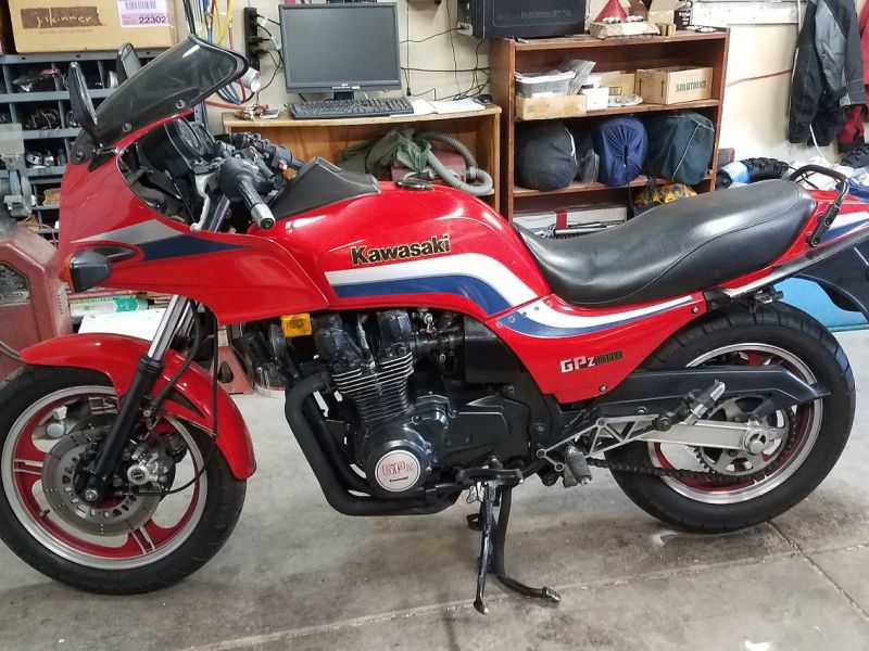 1983 gpz11001