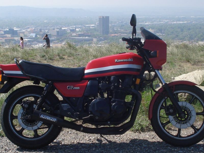 kz1100b2 canadian