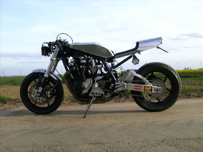 z900 cafe